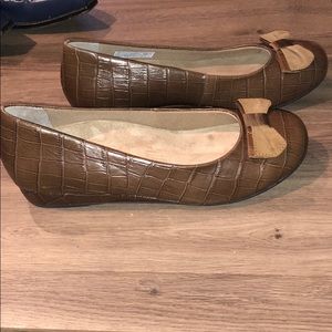 Vionic brown women’s wedge dress shoes